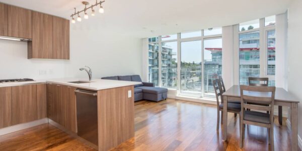 Luxury 1 bed/1 bath @ Prestige Cascade with Shipyards District