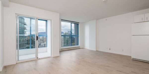 Studio Located in the Heart of Vibrant Yaletown