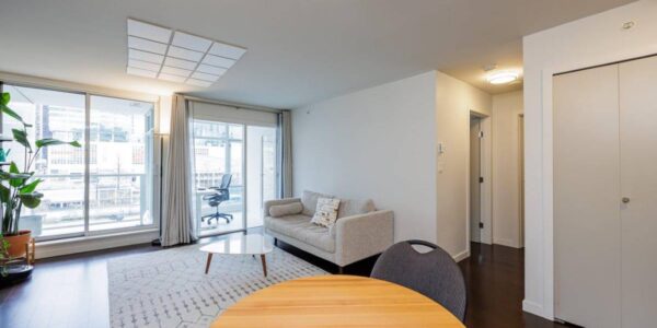 Large & Luxury 1 bed/1bath w balcony @ Cosmo