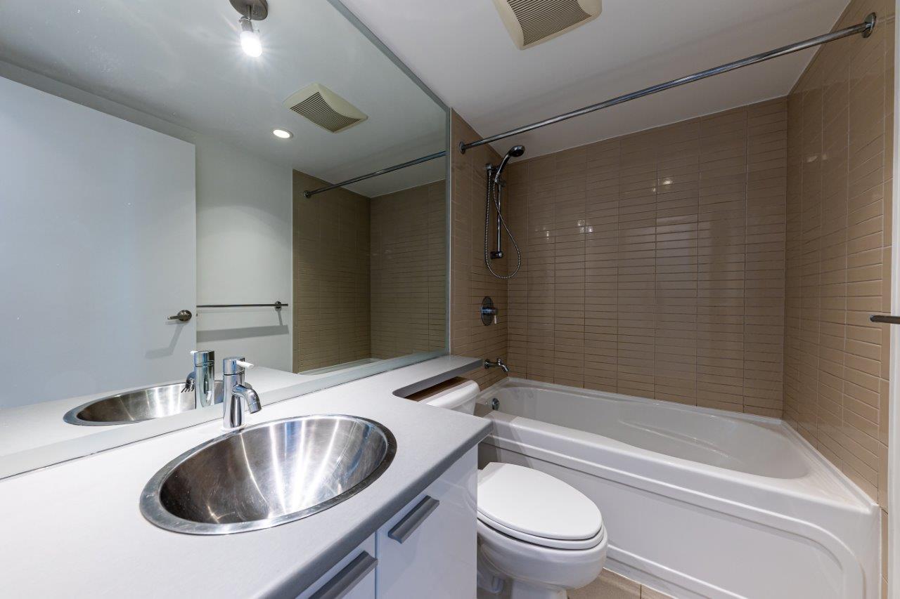 washroom new listing from property manager