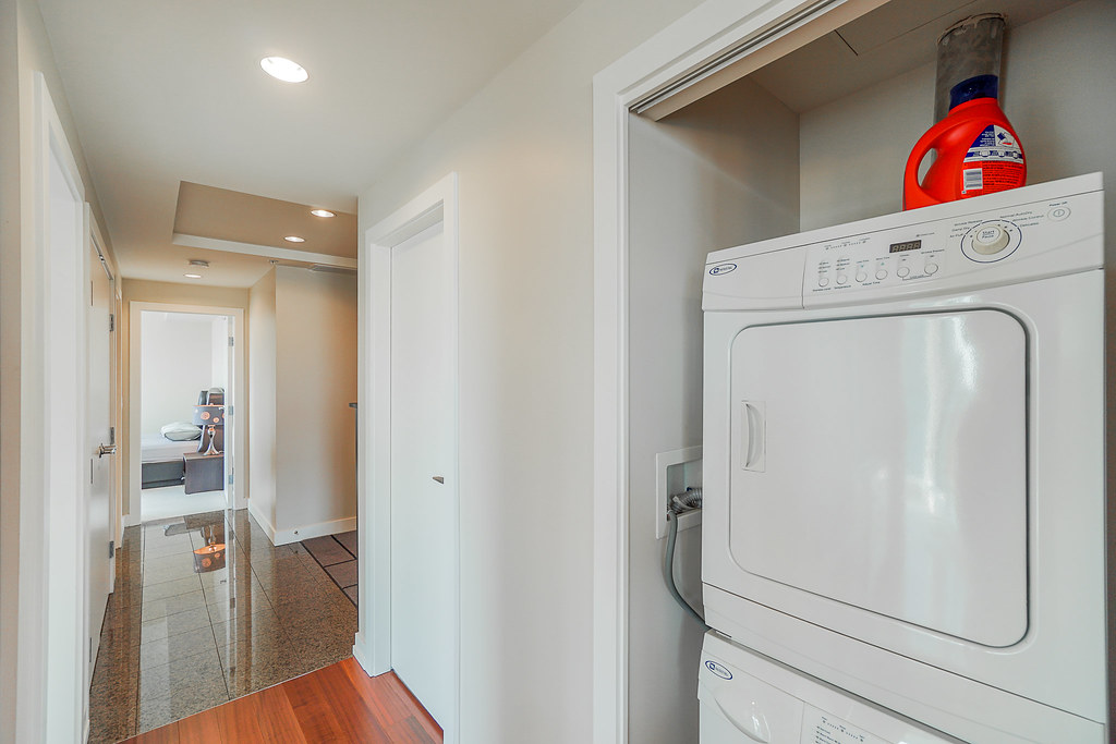 bedroom bath rental condo in Stanley Park ()