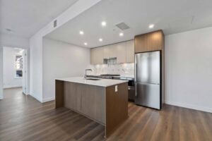 Large Bed Bath condo for rent in Burquitlam ()