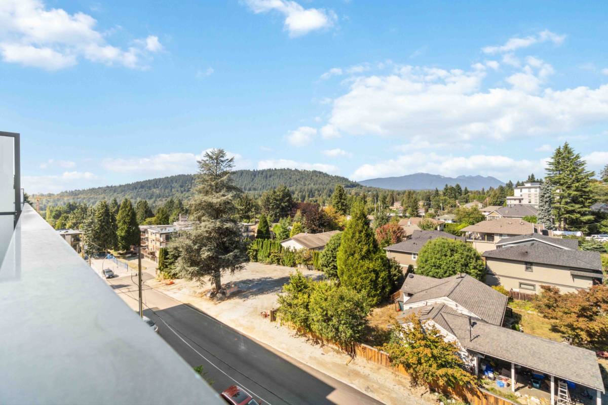 Large Bed Bath condo for rent in Burquitlam ()