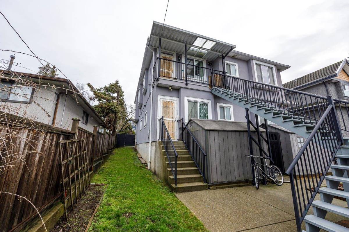 Renfrew Collingwood house for rent ()