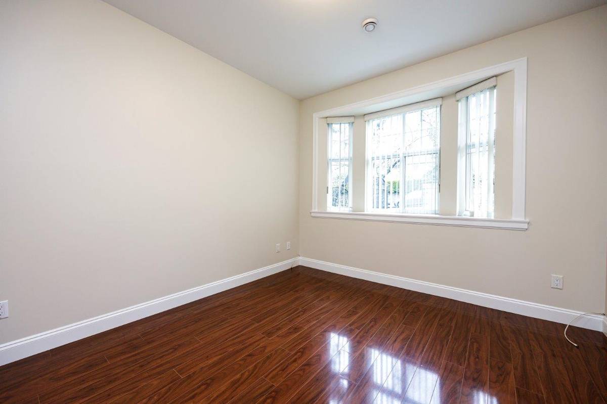 Renfrew Collingwood house for rent ()