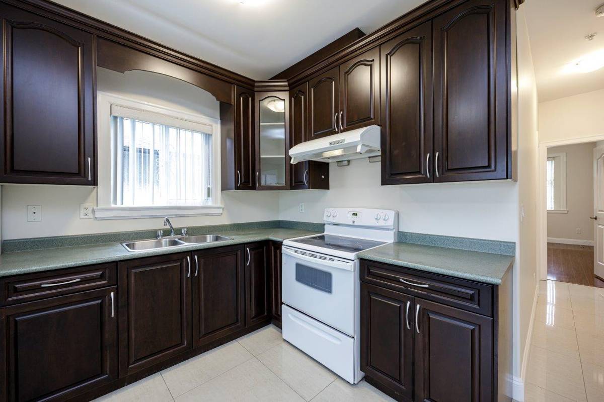 Renfrew Collingwood house for rent ()