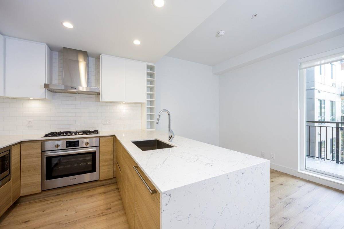 tenant moving into new condo in Coal Harbour