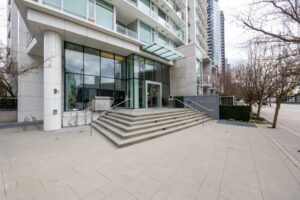 apartment complex for rent in Vancouver