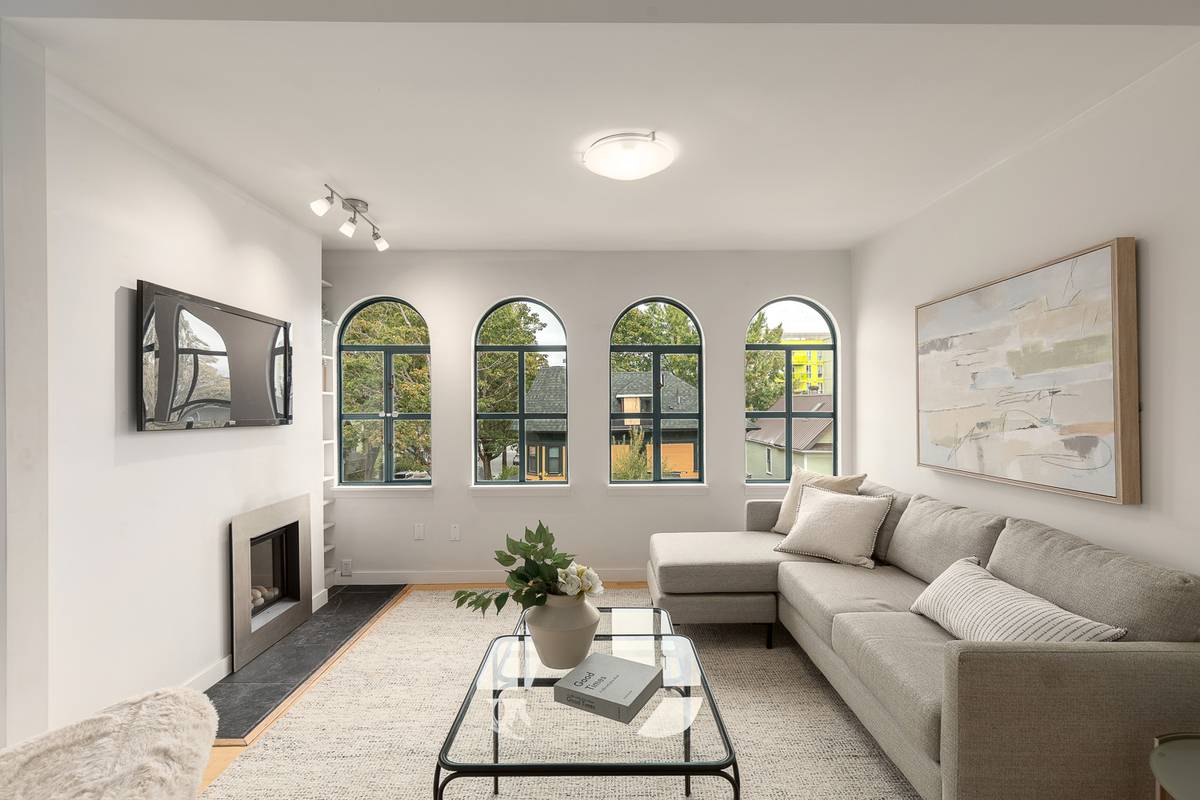 bedroom condo East Pender Vancouver BC for rent ()