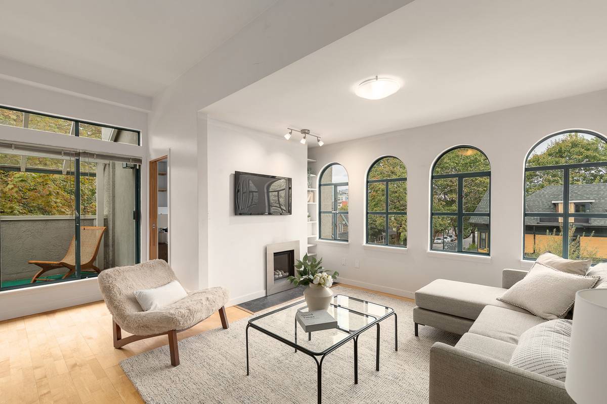 bedroom condo East Pender Vancouver BC for rent ()