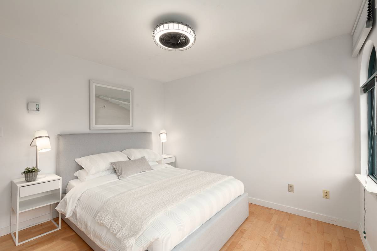 bedroom condo East Pender Vancouver BC for rent ()