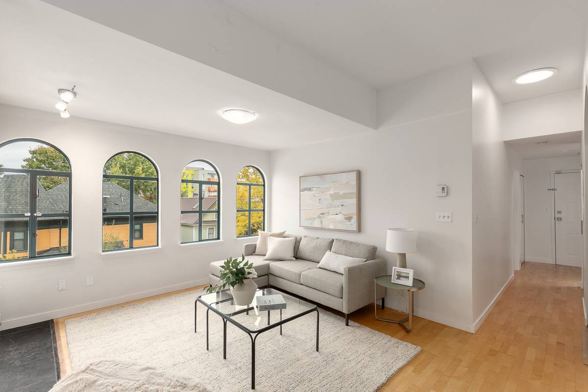 bedroom condo East Pender Vancouver BC for rent ()